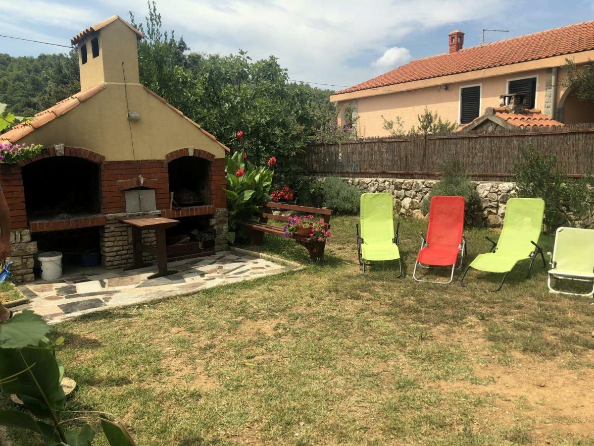 Guesthouse Vila Ruzmarin Ждрелац Экстерьер фото